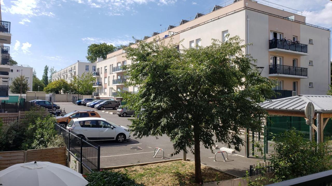 Disponible - Appartement Entier Neuf - 8Mn A Pied Rer C Paris, Parking Rue Gratuit, En Face Hopital D'Arpajon, Balcon Prive, Matelas Bultex 160X200, Ascenseur, Acces Pmr, Centre Ville A Pied Exterior foto