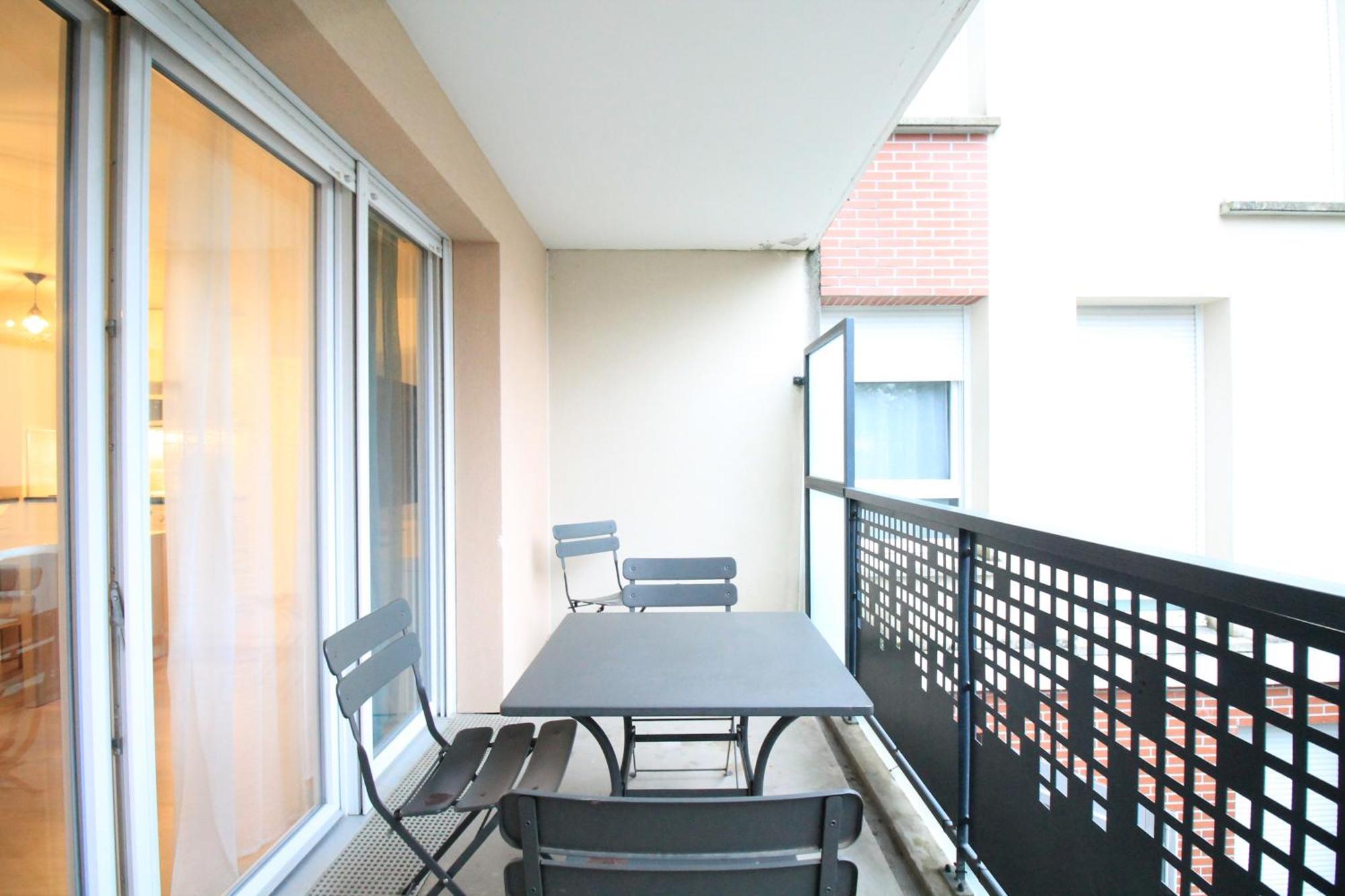 Disponible - Appartement Entier Neuf - 8Mn A Pied Rer C Paris, Parking Rue Gratuit, En Face Hopital D'Arpajon, Balcon Prive, Matelas Bultex 160X200, Ascenseur, Acces Pmr, Centre Ville A Pied Exterior foto